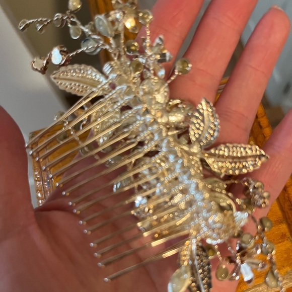 NEVER WORN Beautiful wedding hair comb - Picture 3 of 4